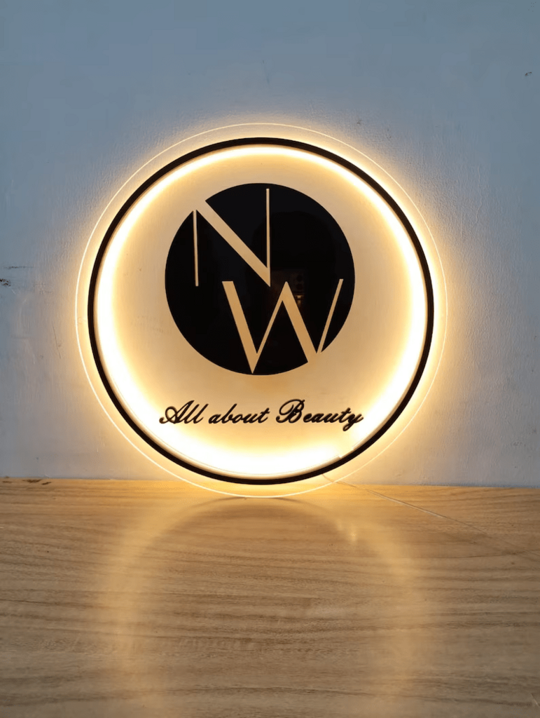 Logo em Acrílico Backlight — foto 1